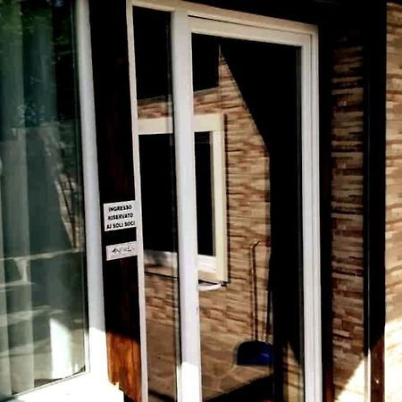 Old Club Casa Vacanze Carlo Trani アプリーリア エクステリア 写真