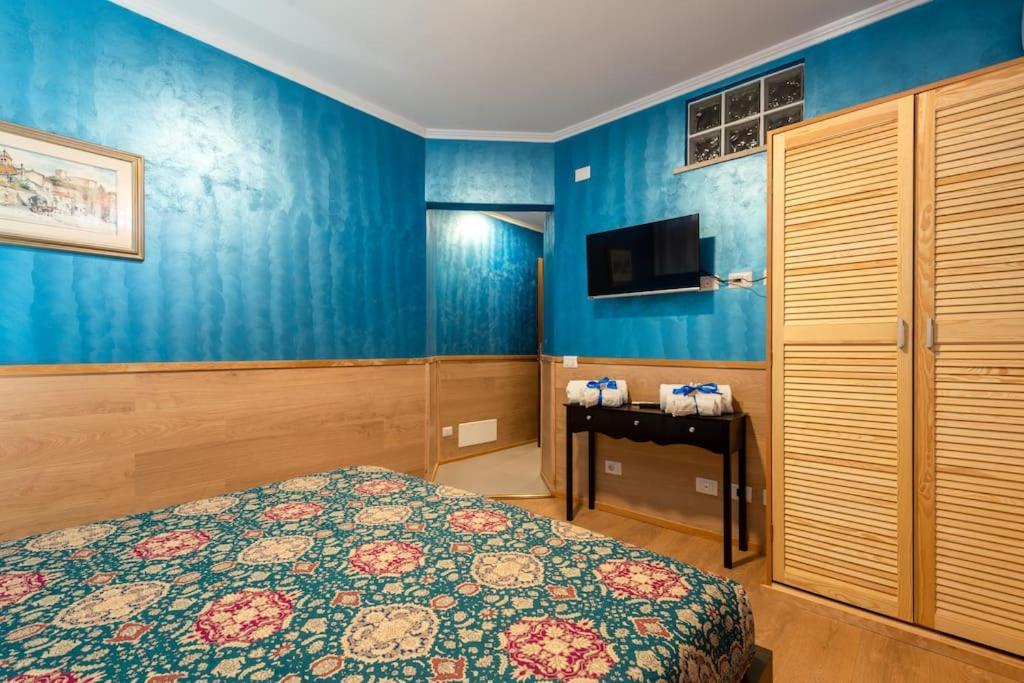 Old Club Casa Vacanze Carlo Trani アプリーリア エクステリア 写真