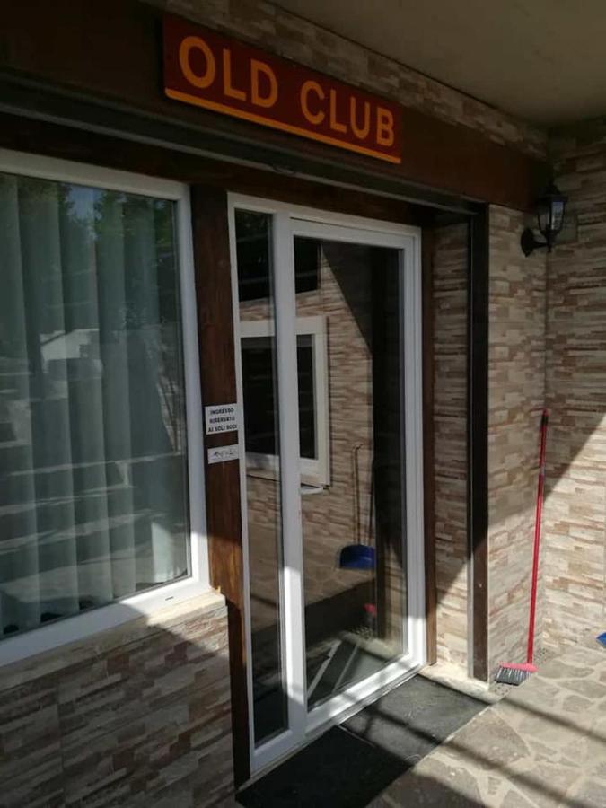 Old Club Casa Vacanze Carlo Trani アプリーリア エクステリア 写真